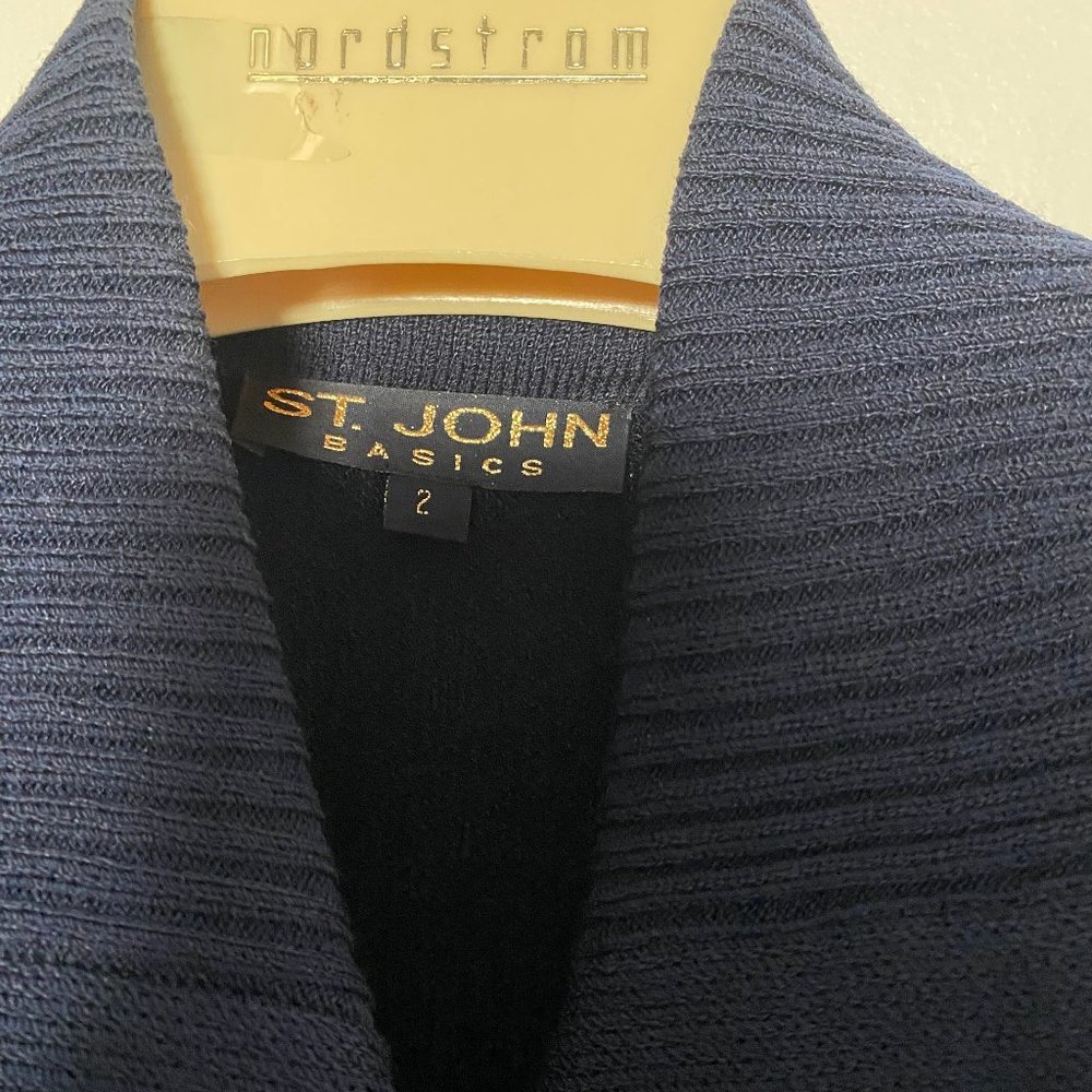 Dress - Picture 3 of 5